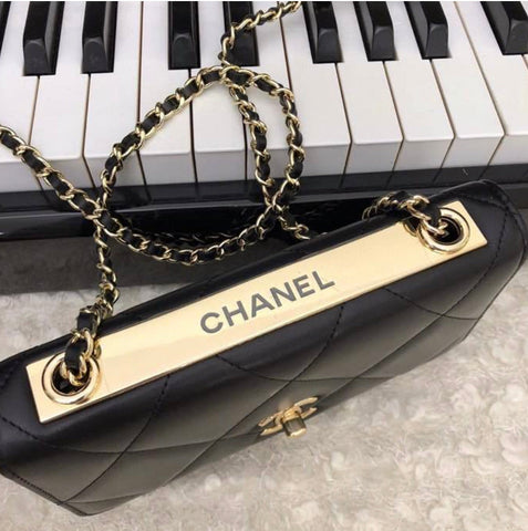 Chanel 19 cm