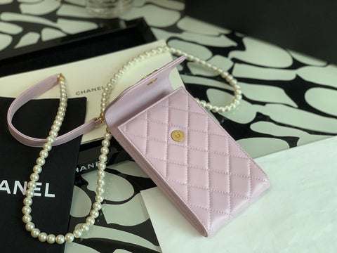 C h a n e l phone bag pink