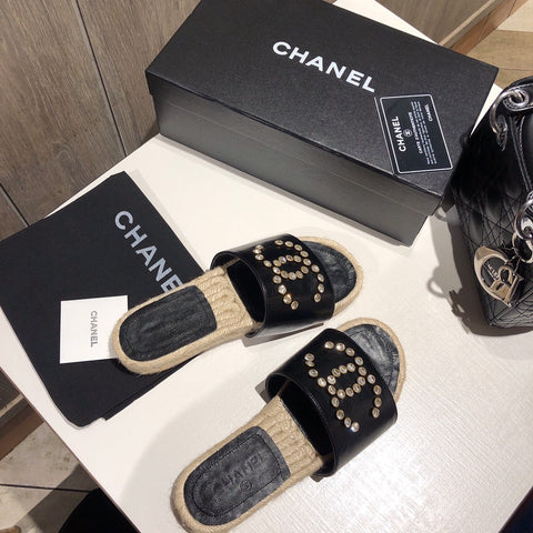 Chanel slides