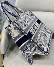 D ior navy book tote 36 cm