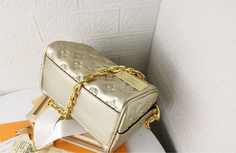 handbag gold 22.0 x 13.0 x 17.0 cm