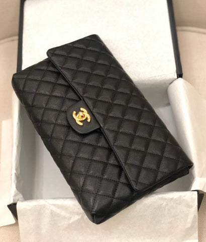 Chanel clutch black