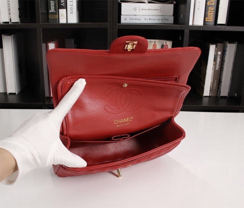 CHAIN RED HANDBAG