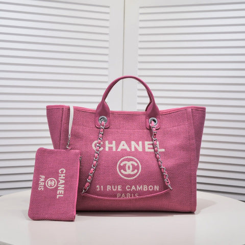 C h a n e l tote