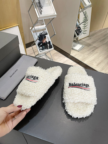 B a l e n c i a g a slippers 2021