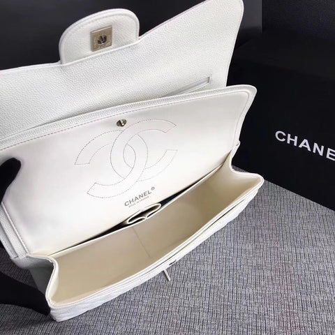 Chanel caviar white 30cm