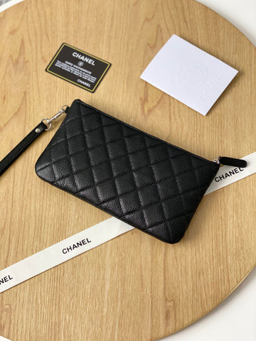 C h a n e l wallet clutch