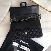 C hanel classic black