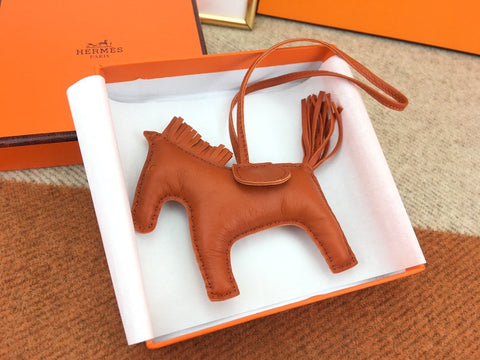 H horse key ring