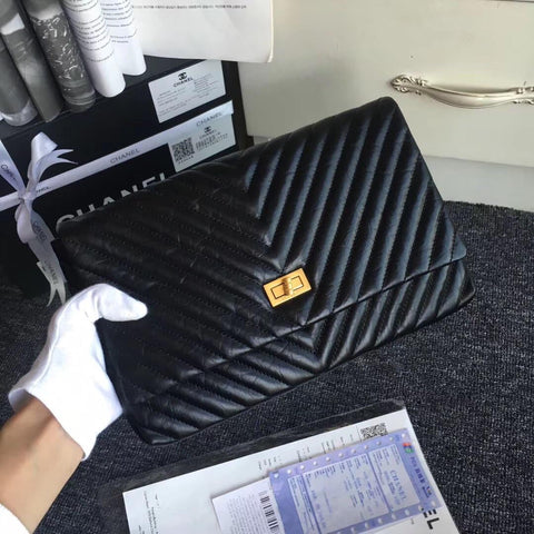 Chanel 25cm clutch