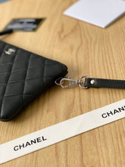 C h a n e l wallet clutch