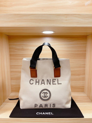 C h a n e l tote Size:35*36