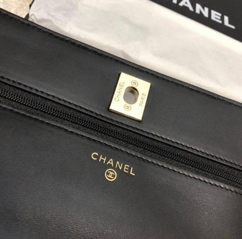 Chanel 19 cm