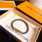 L v bracelet