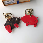 L v piggy keyring