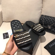 Chanel slides 2colors