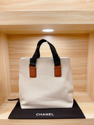 C h a n e l tote Size:35*36