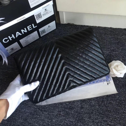 Chanel 25cm clutch