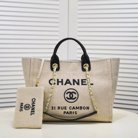 C h a n e l tote