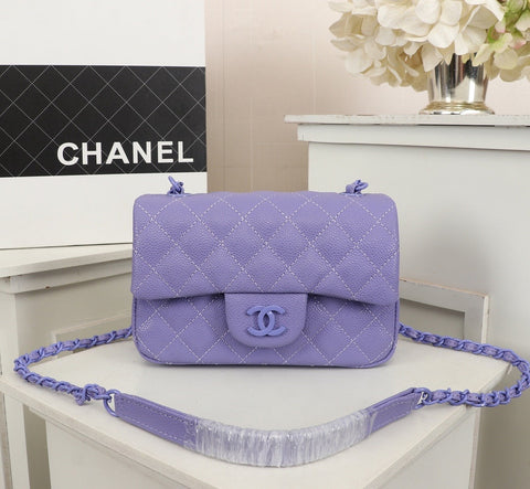 C purple handbag