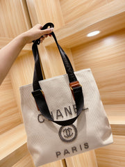 C h a n e l tote Size:35*36