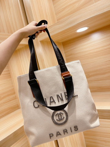 C h a n e l tote Size:35*36