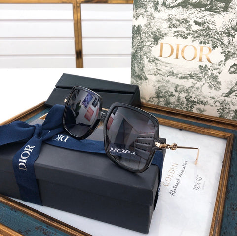 Dior sunnies