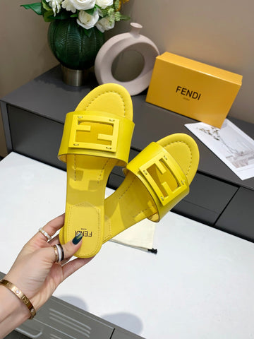 F e n d i new slides