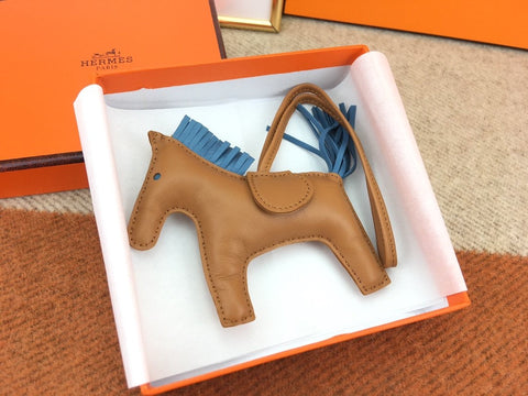 H horse key ring