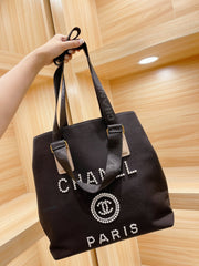 C h a n e l tote Size:35*36