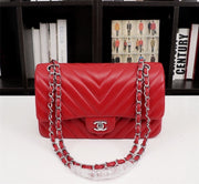 CHAIN RED HANDBAG