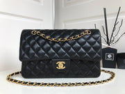 Chanel classic 25cm