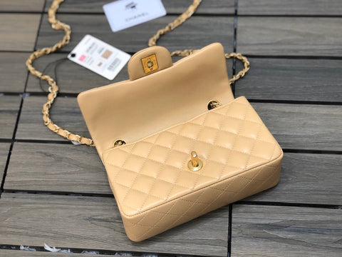 Chanel cream 20cm