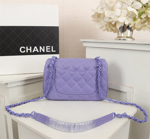 C purple handbag