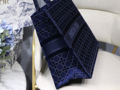 Dior book navy 41 cm