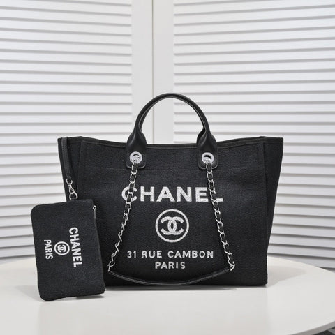 C h a n e l tote