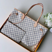 L v neverfull white