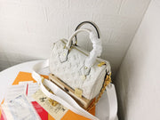 new white handbag 22.0 x 13.0 x 17.0 cm